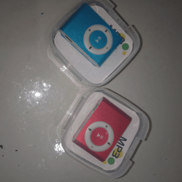 Mp3 player metallic body