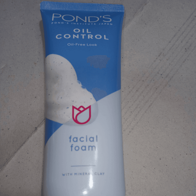 Ponds oil control facial foam 100g